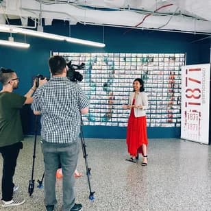 Ari Krzyzek being filmed for an interview at 1871, Chicago's startup hub